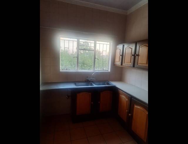 3 BEDROOM PROPERTY TO RENT IN FLORIDA PARK